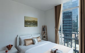 Frette Italian sheets, premium bedding, down duvets, Select Comfort beds - Bluesky Lancaster Luxury Vacation (Ho Chi Minh City)