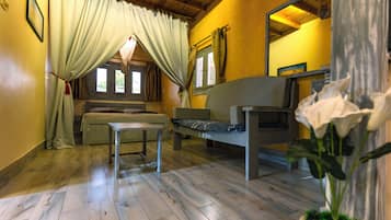 2 bedrooms, internet, bed sheets