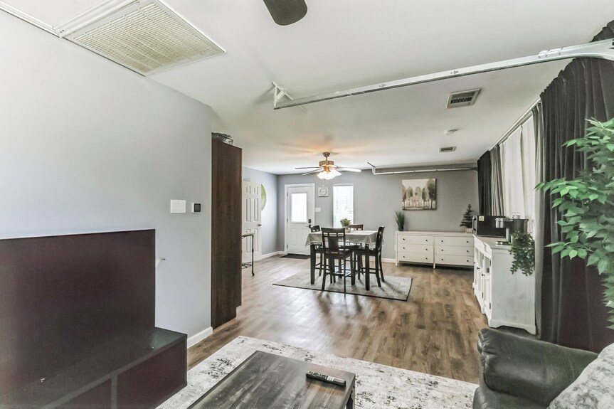 Charming Guest House W/ Pool Near Historic Downtown Mckinney & Scenic Trails - McKinney, TX