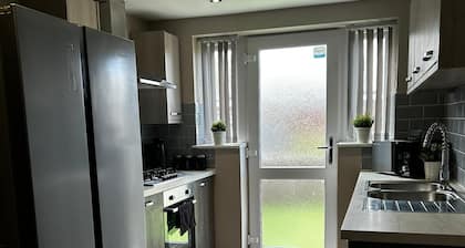 4 Bedroom Refurbished Workers Haven