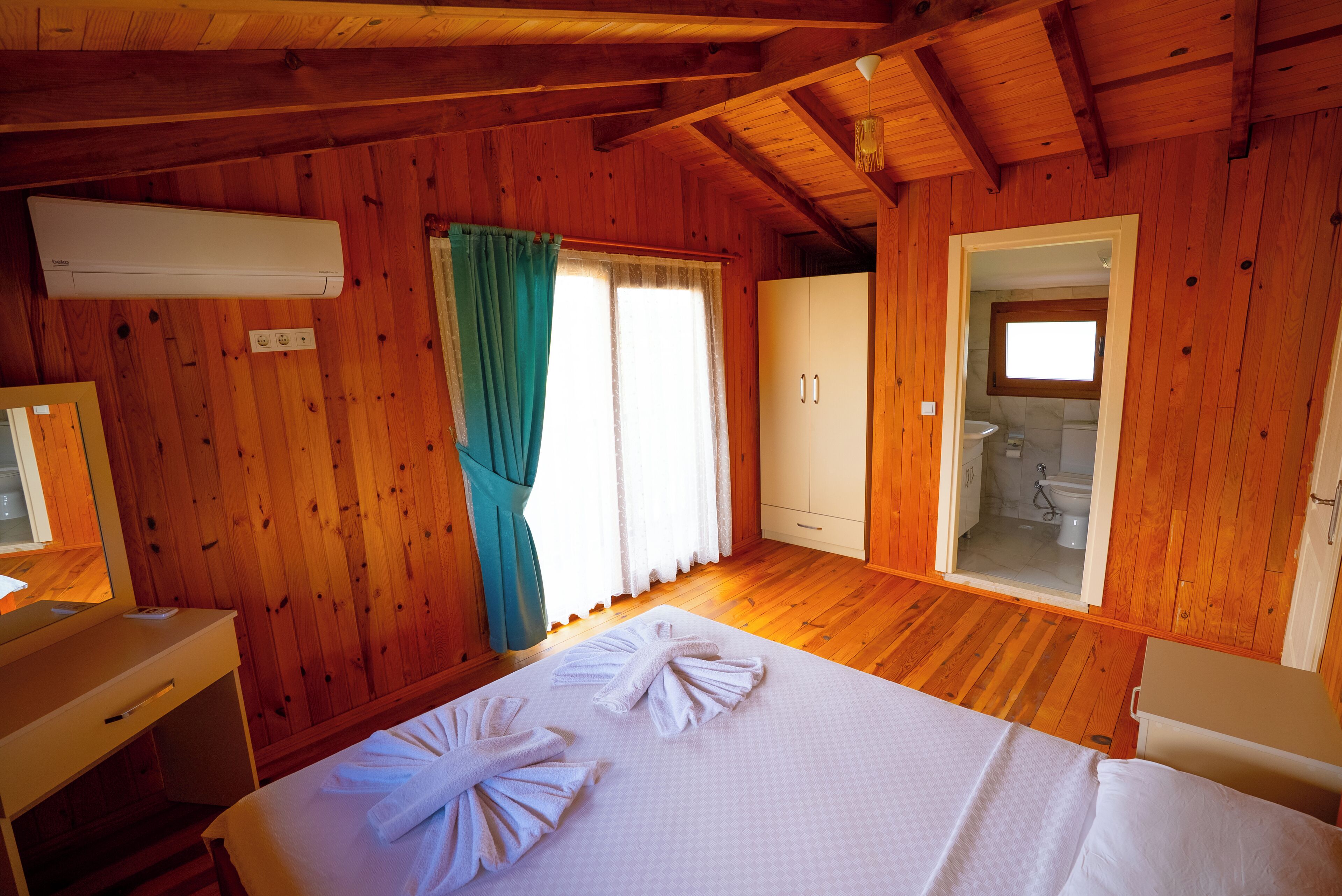 Traditional House | Dihias secara berasingan, dilengkapkan perabot secara berasingan 