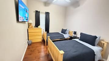 3 Schlafzimmer, Bügeleisen/Bügelbrett, WLAN, Bettwäsche