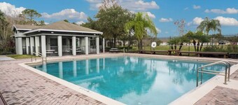 Nona Retreat