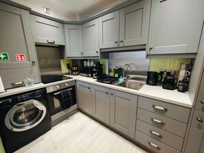 House | 4 bedrooms - 4BR Modern Ormeau House (Belfast)