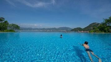 Piscina all'aperto