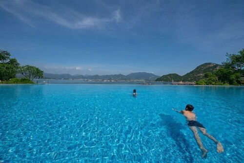 Dongshan Pearl Island Hotel