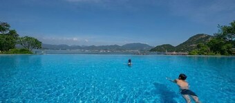 Dongshan Pearl Island Hotel