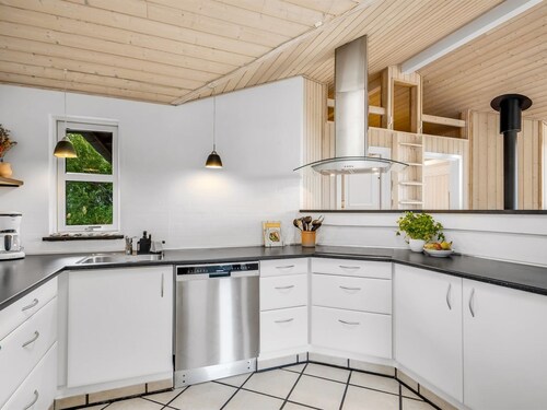 "Yngve" - 3.5km from the sea by Interhome