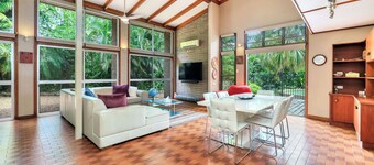 Tropical Crush | 4 Beds, 2 Bath | Pool