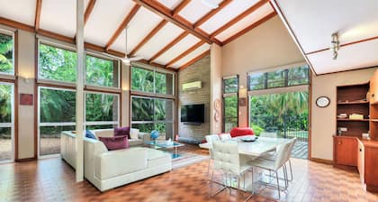 Tropical Crush | 4 Beds, 2 Bath | Pool
