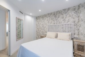 3 chambres, fer et planche à repasser, Wi-Fi, literie fournie