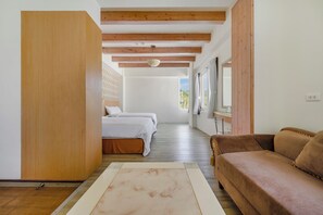 Quadruple Room, Balcony - Green Beauty Homestay (Hengchun)