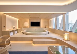 Grand City Spa Suite | Laptop workspace, blackout drapes, soundproofing, free WiFi - UH Suite The Gangnam (Seoul)