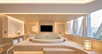 UH Suite The Gangnam