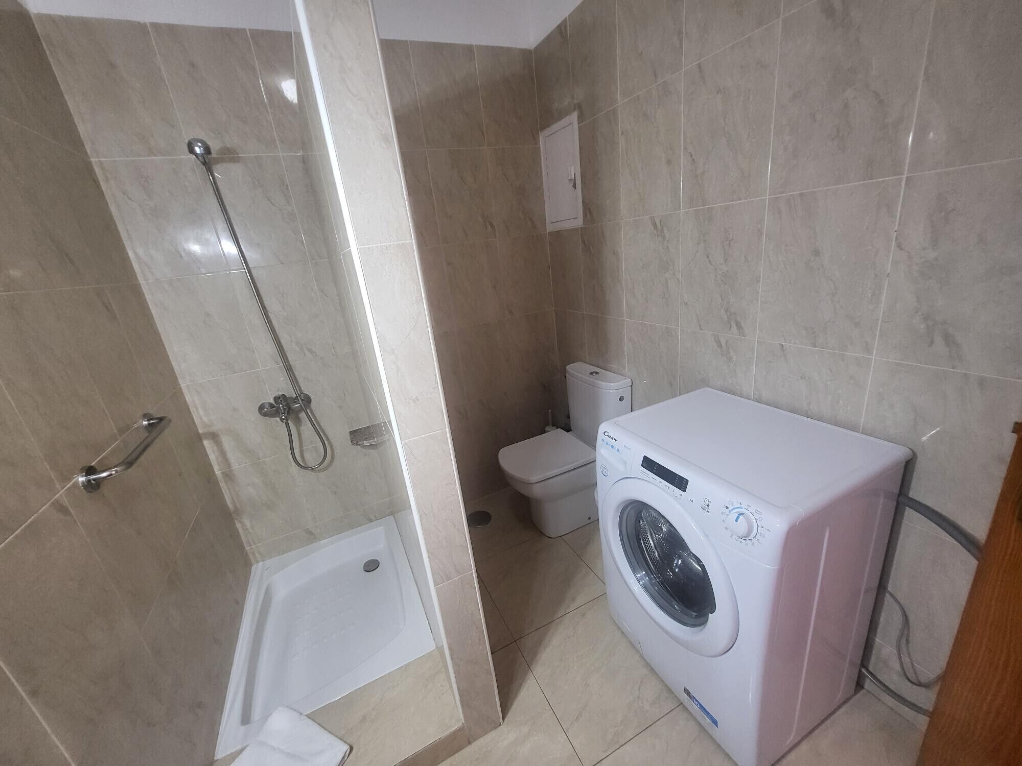 Hårføner og håndklær