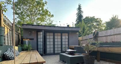 Inviting 1-bed Studio in London