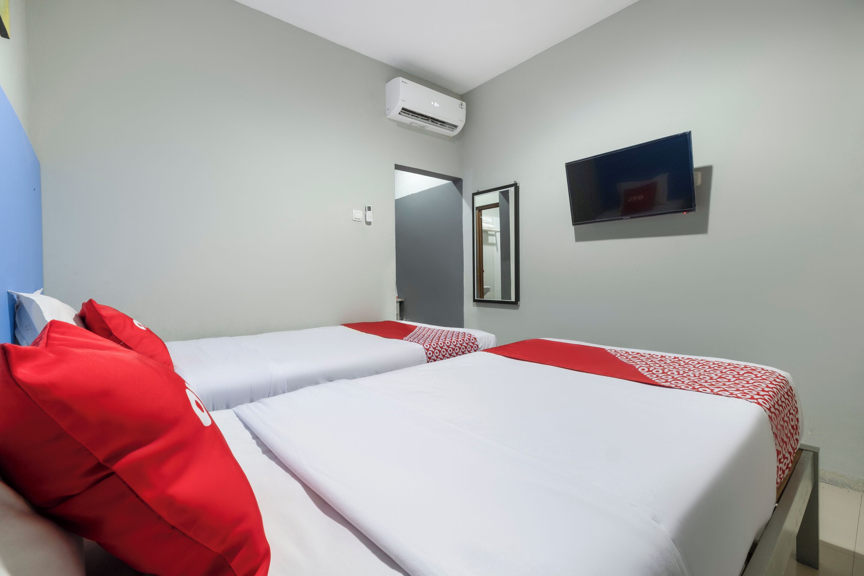 Standard Twin Room | Laptop workspace, free WiFi, bed sheets