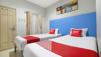 Standard Twin Room | Laptop workspace, free WiFi, bed sheets