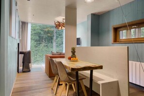 Dining - Stylish Retreat with Sauna (antoing)
