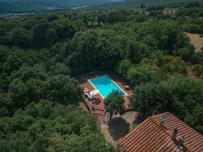 Pool - Cosy apartment for 4 people with WIFI, pool, TV and veranda, close to Siena (Monteriggioni)