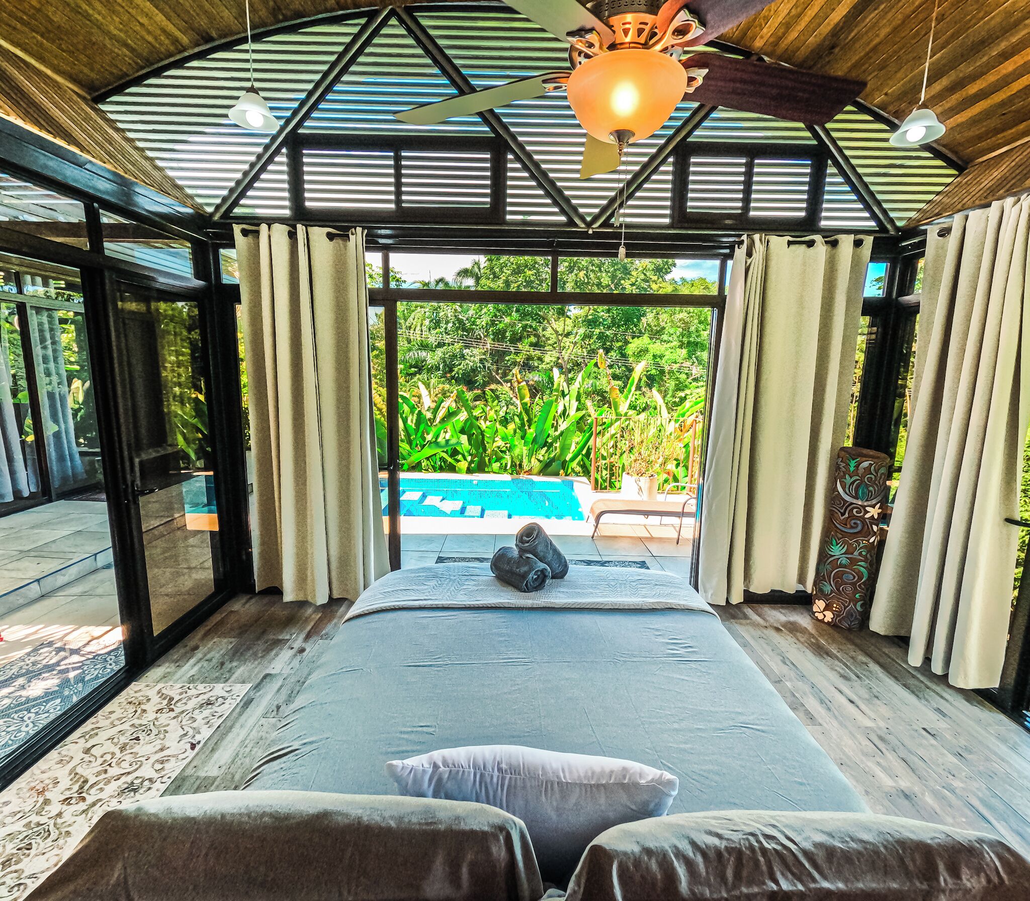 1 Schlafzimmer, Schreibtisch, Bügeleisen/Bügelbrett, Reisekinderbett