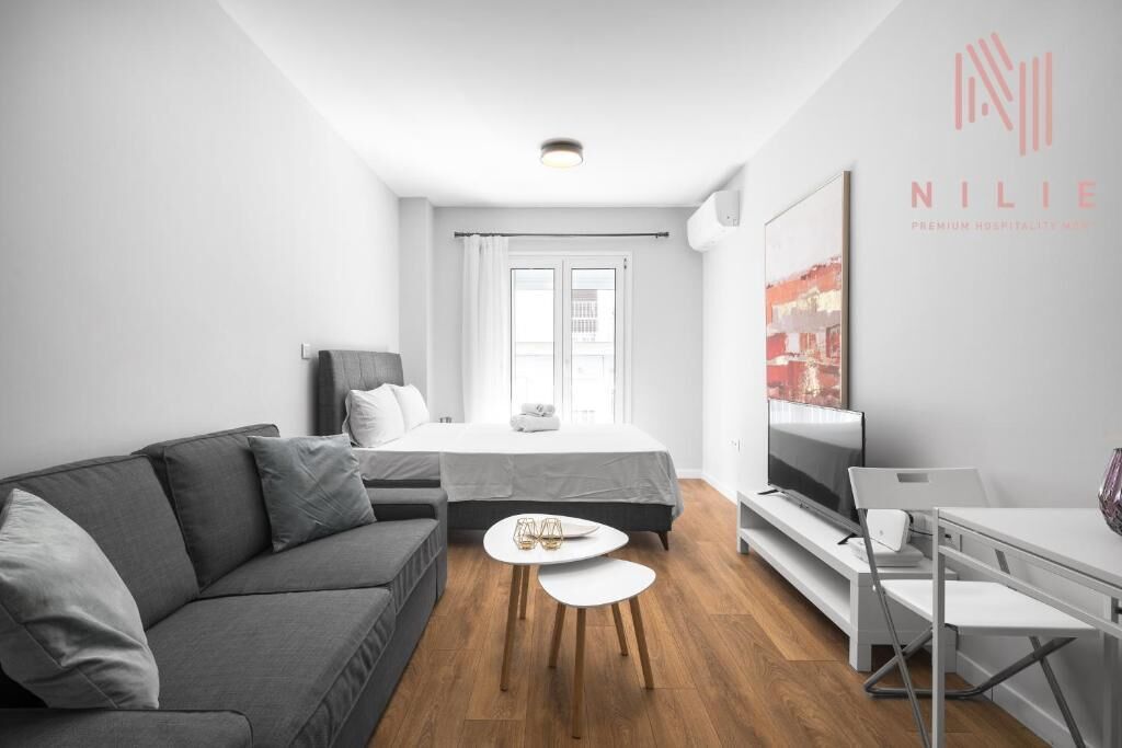 Deluxe Room, Balcony | Cribs/infant beds, free WiFi, bed sheets