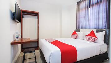 Laptop workspace, free WiFi, bed sheets