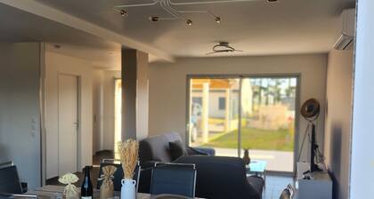 Maison cosy, jardins et détente.