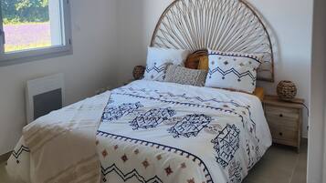 3 bedrooms, iron/ironing board, travel crib, free WiFi