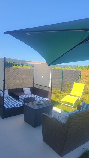 Terrace/patio - Cosy house, gardens and relaxation. (Montélimar)