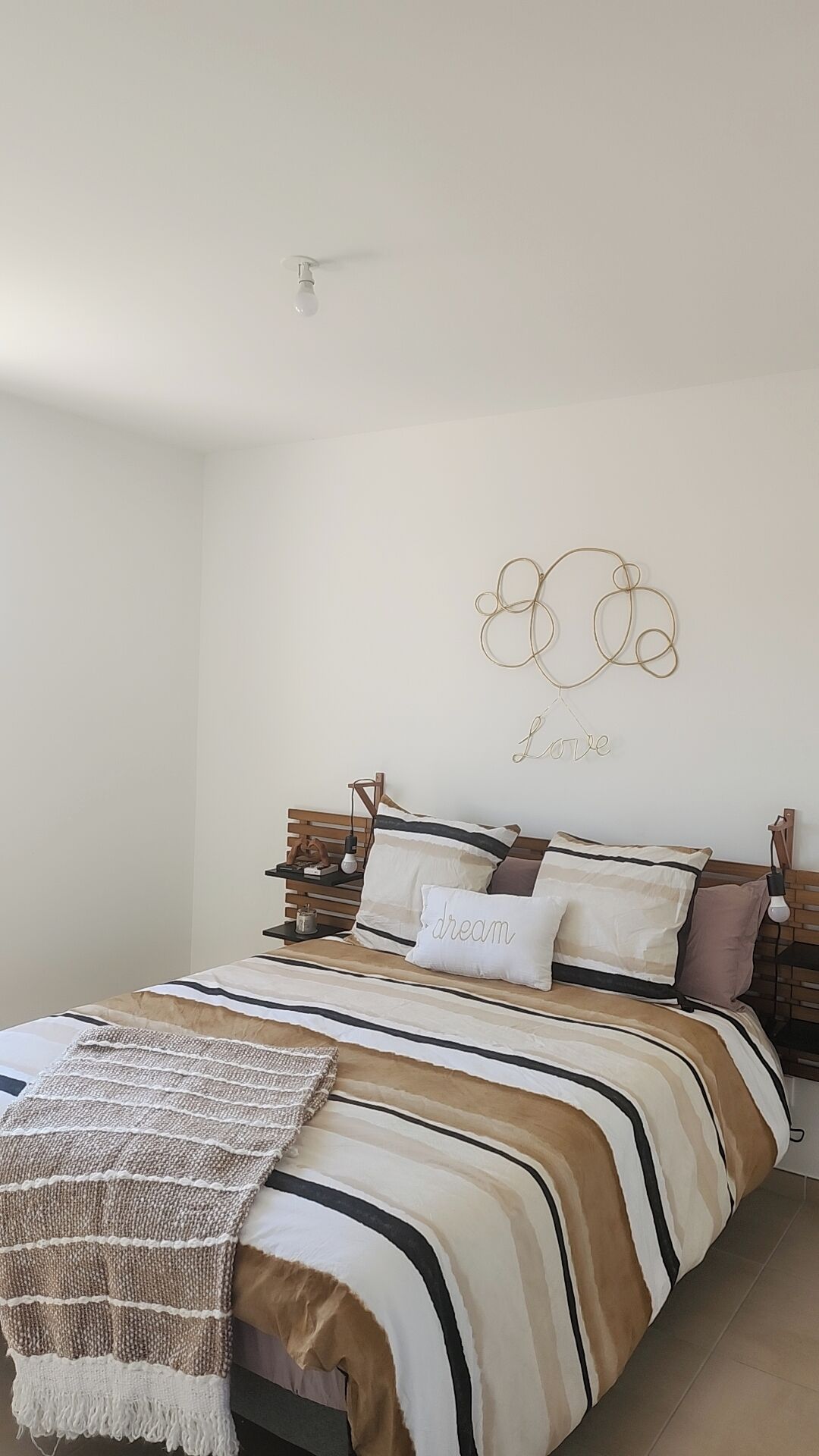 3 bedrooms, iron/ironing board, travel crib, free WiFi