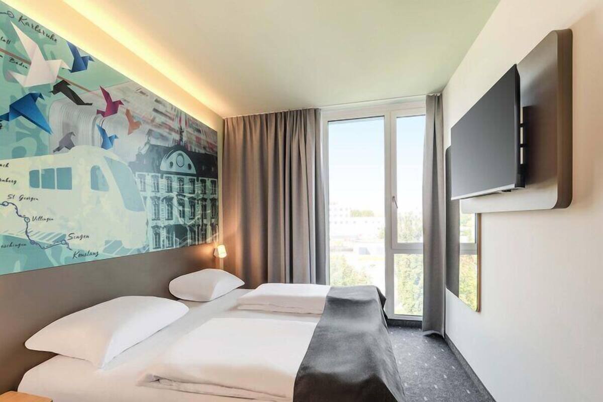 Double Room (French bed)
