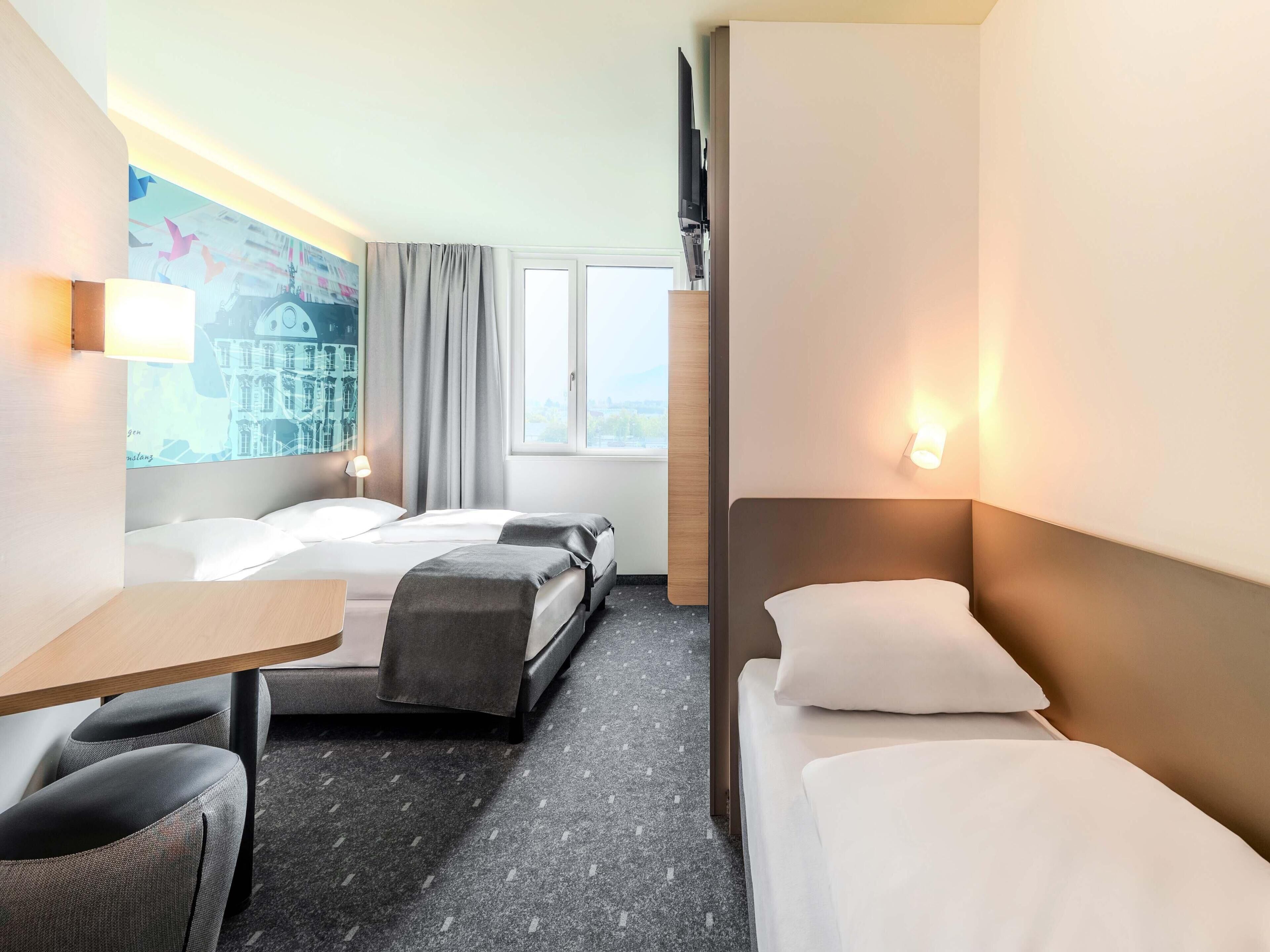 Triple Room | Desk, blackout drapes, soundproofing, free WiFi