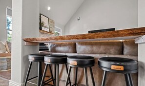 Dining - 3rd St Hub House at Coler Crossing Family (Bentonville)