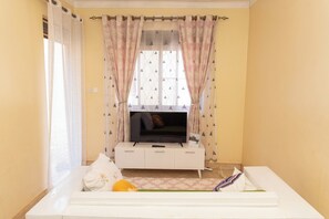 Smart TV - Charming bungalow with WiFi in Kampala (Kampala)
