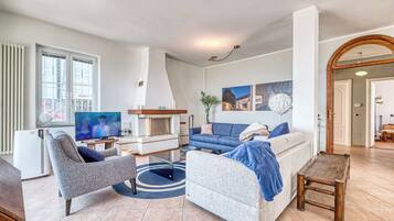 32-inch flat-screen TV with cable channels, TV