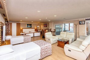Quarto júnior | Quartos à prova de som, Wi-Fi de cortesia, roupa de cama