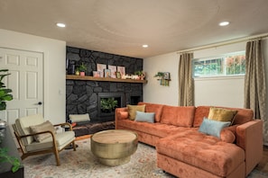 Smart TV - ☀Full  Amenities, Two King Beds each w/private ensuite bathroom, Centrally located☀ (Denver)