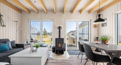Seaside - Infrared sauna, bathtub, shower, fireplace, terrace, parking