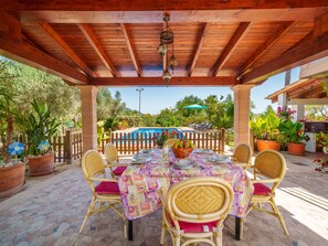 Outdoor dining - Cas Pobler by Interhome (Caimari)