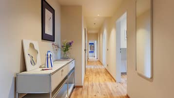 Comfort Condo, 3 Bedrooms, Non Smoking | Individually decorated, individually furnished, iron/ironing board