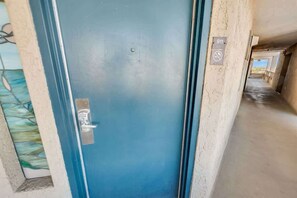 Interior - 1BR, Oceanfront, Beach Accessible,  Swimming Pools (North Myrtle Beach)