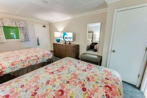 1 bedroom, iron/ironing board, WiFi, bed sheets - Heated pools and direct oceanfront at Coral Beach (Myrtle Beach)