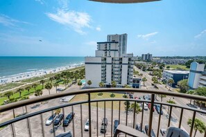 Property grounds - New, Beautiful Decor, Meridian Plaza, Pools, Nice! (Myrtle Beach)