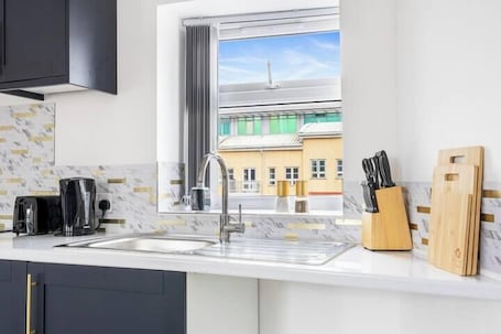 1 habitación, tabla de planchar con plancha y wifi gratis