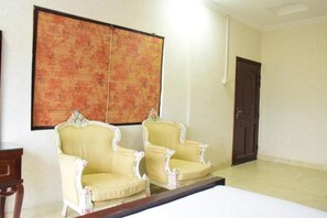 Lobby sitting area - Orange Lake Resort Khanpur Pakistan (Khanpur)