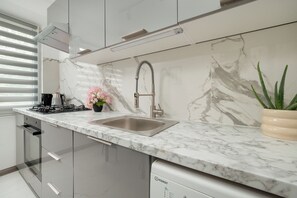 Căn hộ, 2 phòng ngủ, ban công | Bếp riêng | Lò vi sóng, lò nướng, dụng cụ pha cà phê/trà, ấm điện