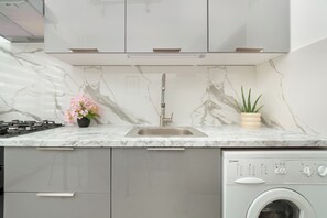 Căn hộ, 2 phòng ngủ, ban công | Bếp riêng | Lò vi sóng, lò nướng, dụng cụ pha cà phê/trà, ấm điện