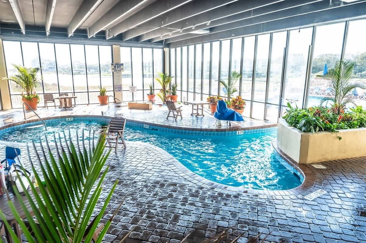 屋内プール、温水プール