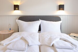 4 bedrooms, free WiFi, bed sheets